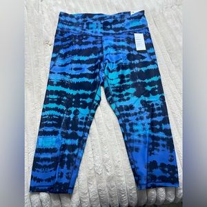 NWT Cropped XXL Blue and Green Leggings Old Navy